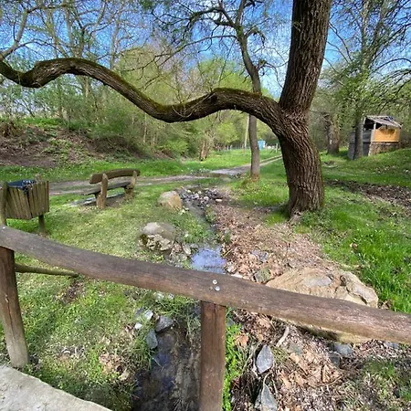 Babérkert Villaház Balatonhenyén Balatonhenye